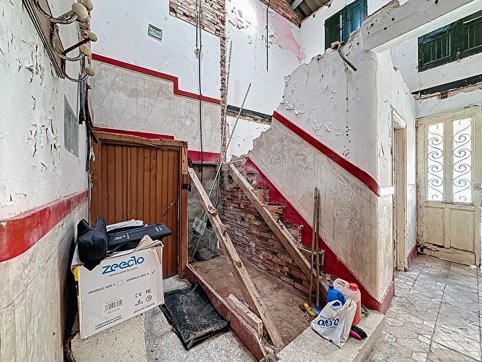 Casas en venta y pisos alquiler - 3