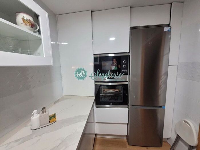 Casas en venta y pisos alquiler - 3