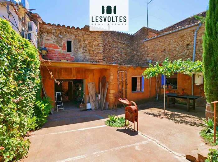 Casa en venta en Gualta, Girona de 4 habitaciones