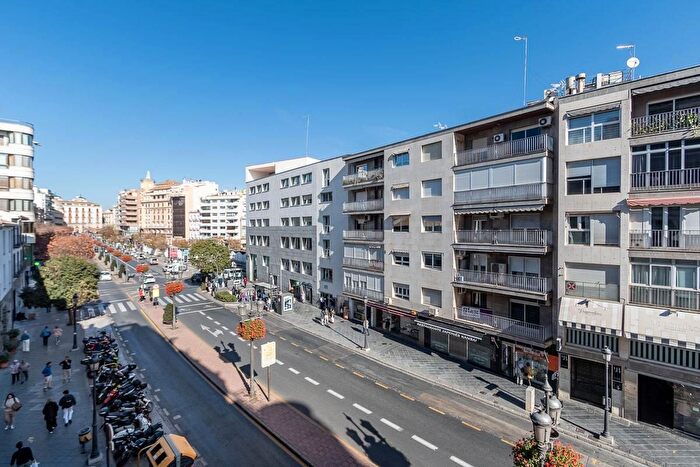 Casas en venta y pisos alquiler - 2