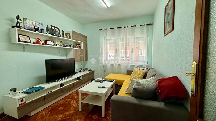 Casas en venta y pisos alquiler - 2
