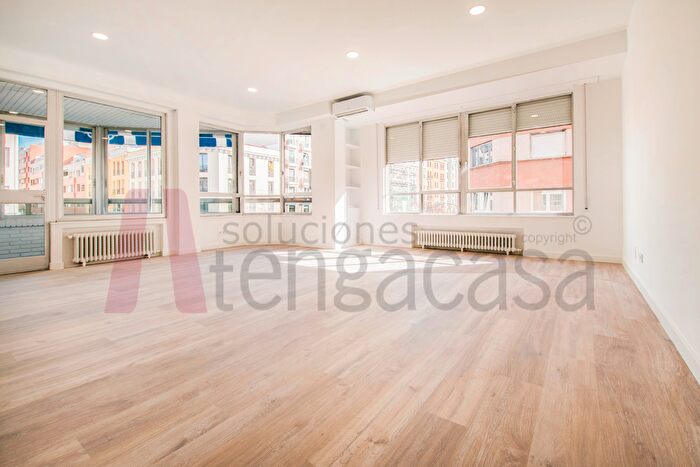 Casas en venta y pisos alquiler - 1