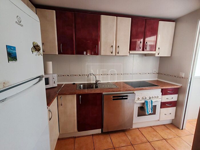 Casas en venta y pisos alquiler - 3