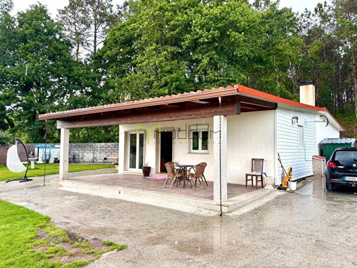 Casa en venta en Padrón, A Coruña de 2 habitaciones