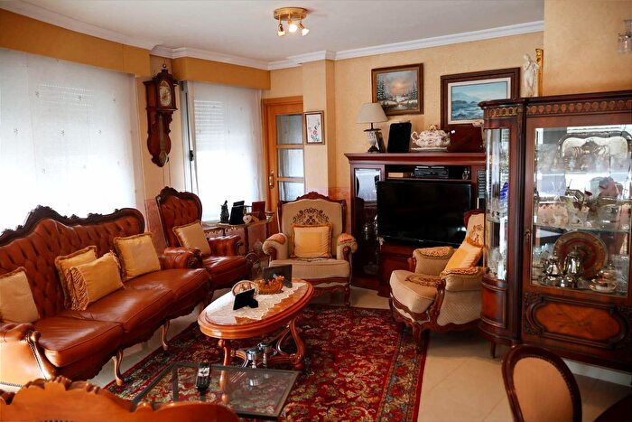 Casas en venta y pisos alquiler - 1