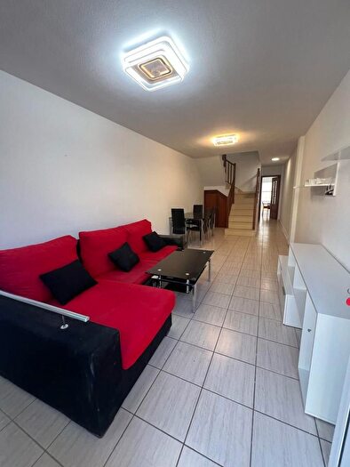 Casas en venta y pisos alquiler - 2