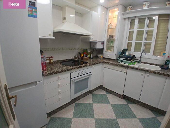 Casas en venta y pisos alquiler - 3