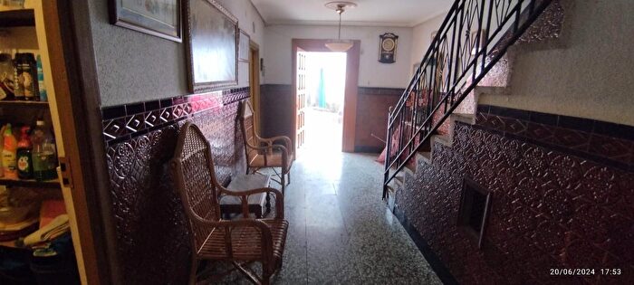 Casas en venta y pisos alquiler - 2
