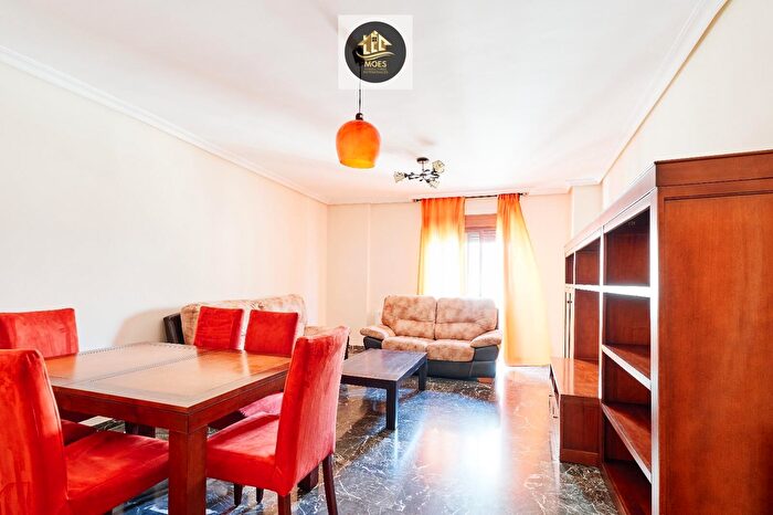 Casas en venta y pisos alquiler - 1