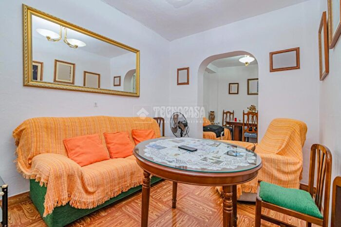 Casas en venta y pisos alquiler - 1