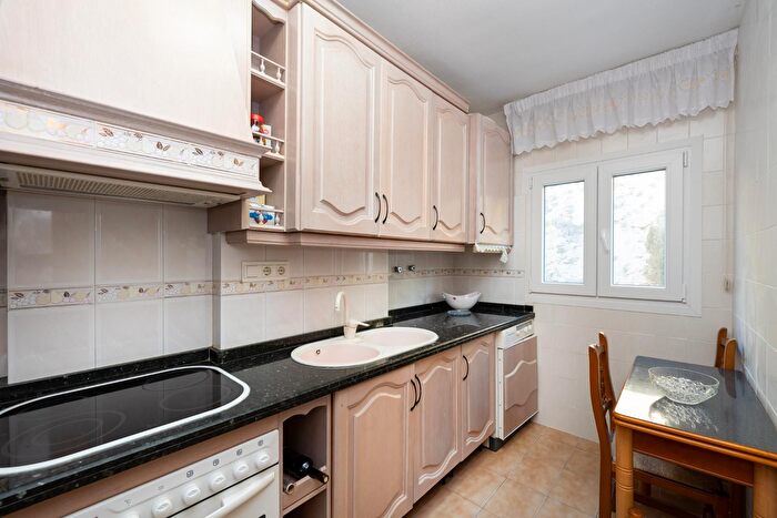Casas en venta y pisos alquiler - 2