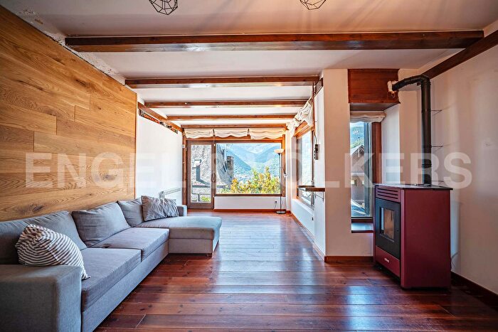 Casas en venta y pisos alquiler - 1