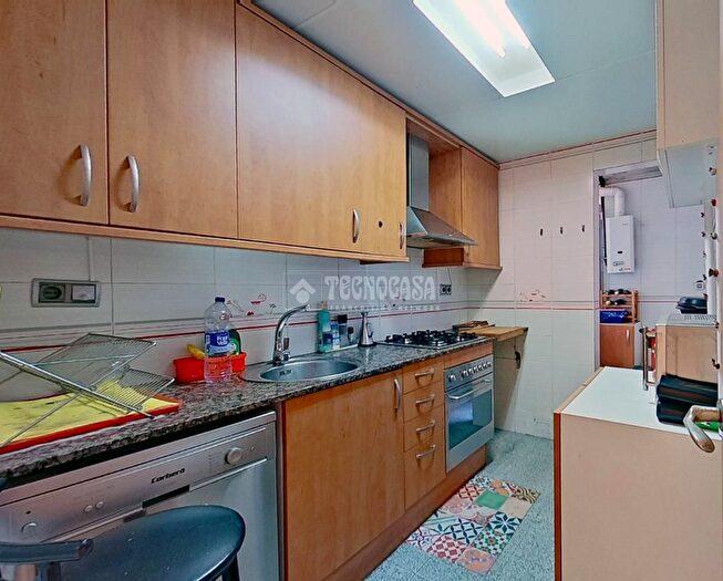 Casas en venta y pisos alquiler - 3