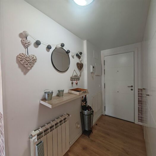 Casas en venta y pisos alquiler - 1