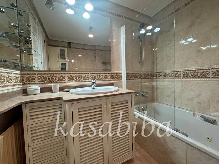 Casas en venta y pisos alquiler - 3