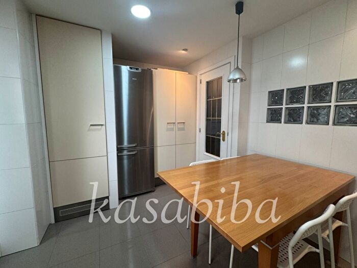 Casas en venta y pisos alquiler - 2
