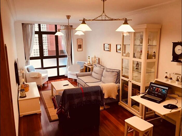 Casas en venta y pisos alquiler - 1