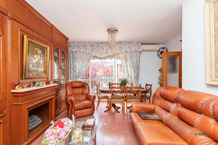 Casas en venta y pisos alquiler - 3