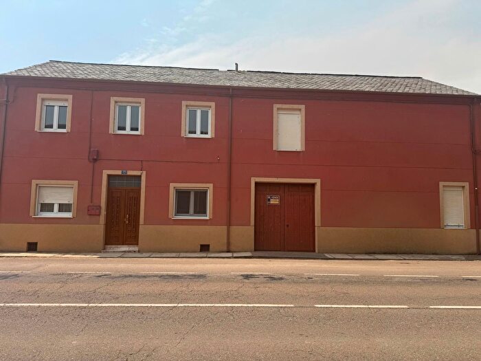 Casas en venta y pisos alquiler - 1