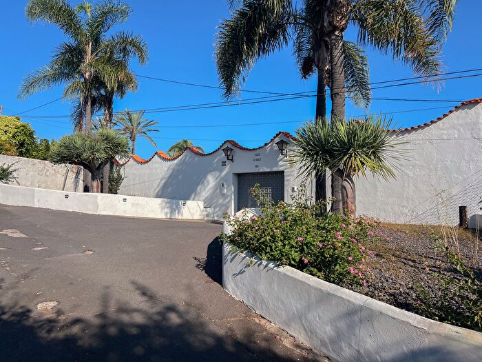 Casa en venta en La Victoria de Acentejo, Santa Cruz de Tenerife de 6 habitaciones