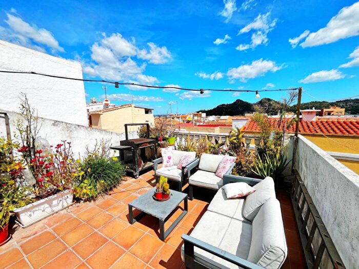 Casa en venta en Pedreguer, Alicante de 3 habitaciones
