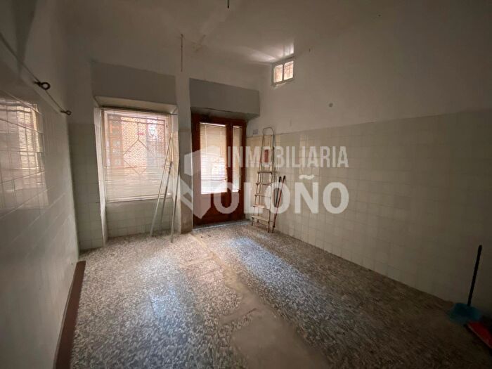Casas en venta y pisos alquiler - 3