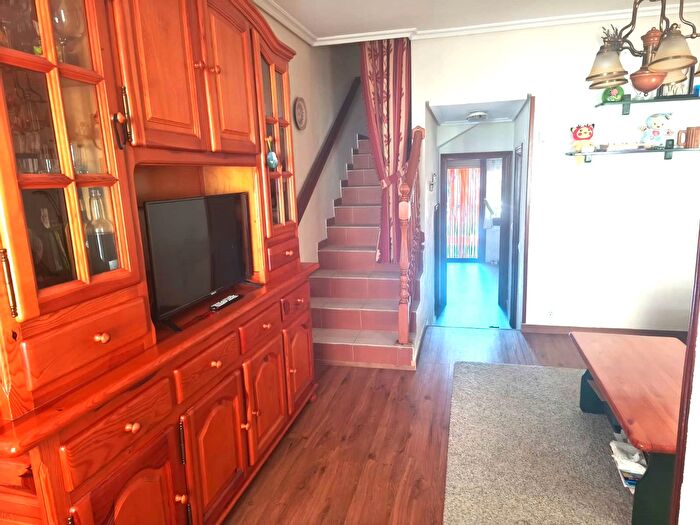 Casas en venta y pisos alquiler - 2