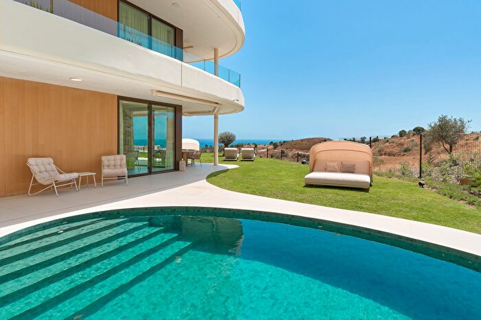 Piso en alquiler en Las Gaviotas Carvajal, Fuengirola de 4 habitaciones
