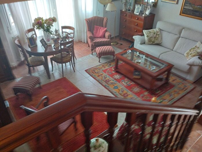 Casas en venta y pisos alquiler - 3