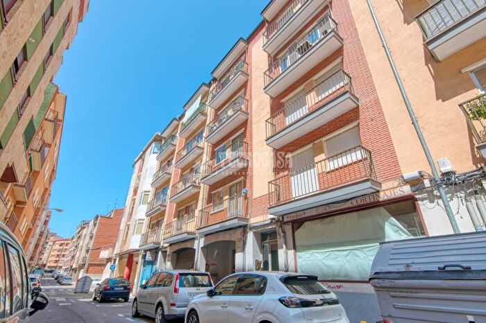 Casas en venta y pisos alquiler - 1