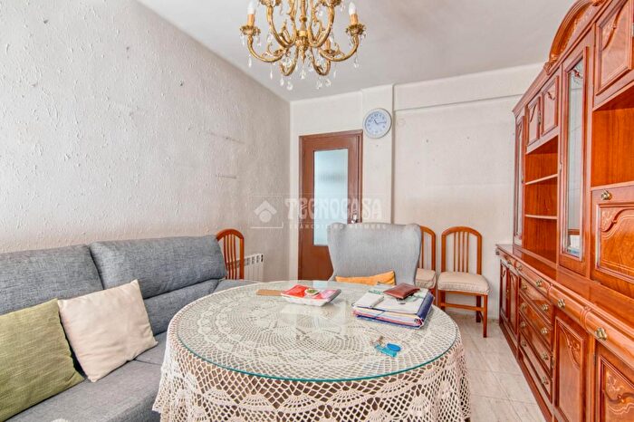 Casas en venta y pisos alquiler - 2