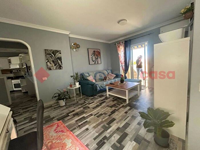 Casas en venta y pisos alquiler - 1