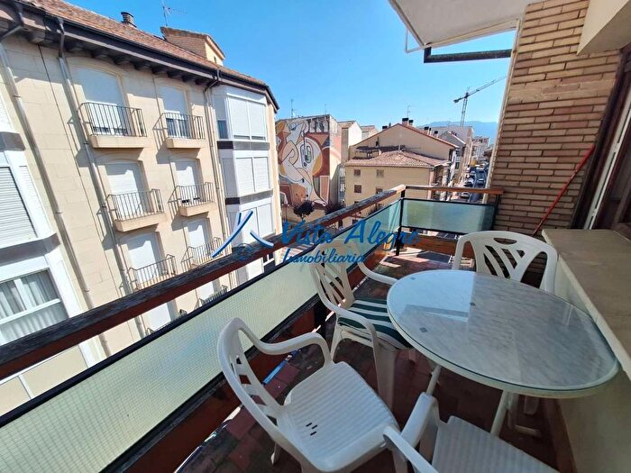 Casas en venta y pisos alquiler - 1
