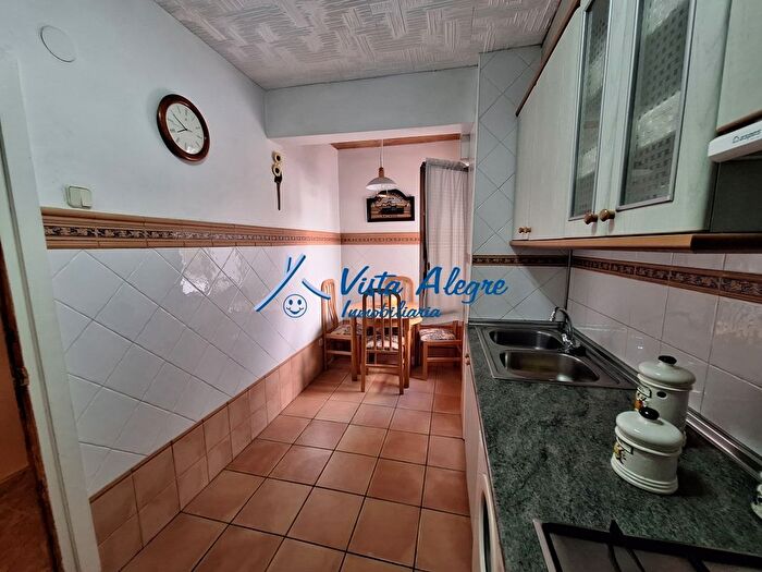Casas en venta y pisos alquiler - 3