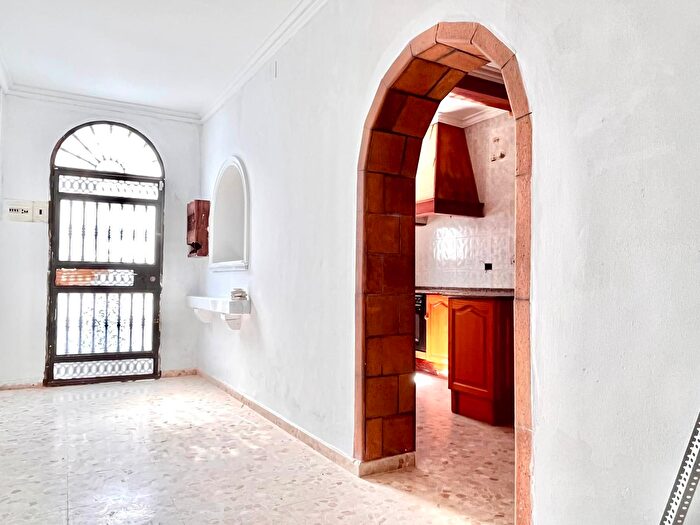 Casas en venta y pisos alquiler - 2