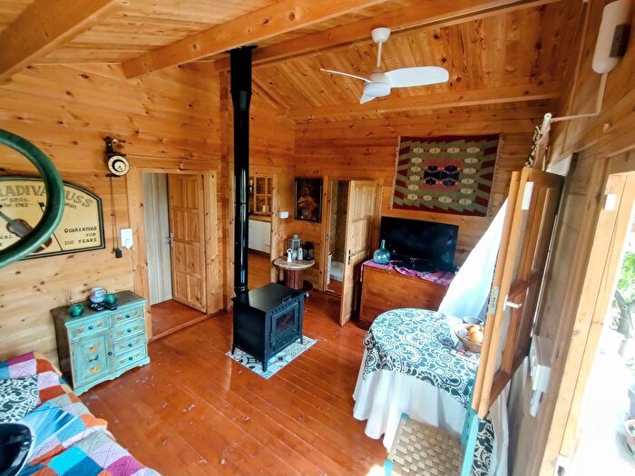 Casas en venta y pisos alquiler - 2