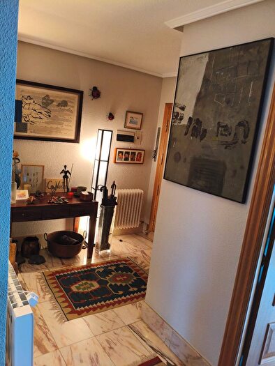 Casas en venta y pisos alquiler - 2