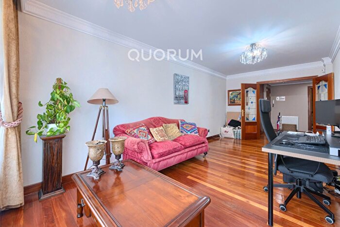 Piso en venta en Kalero Basozelai, Basauri de 4 habitaciones