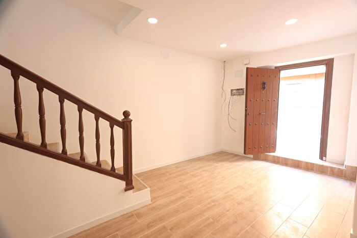 Casas en venta y pisos alquiler - 2