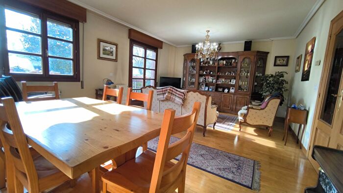 Casas en venta y pisos alquiler - 3
