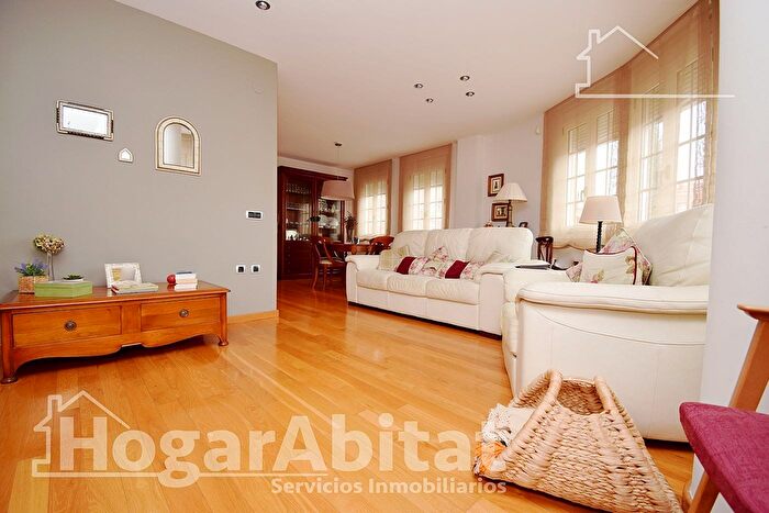 Casas en venta y pisos alquiler - 1