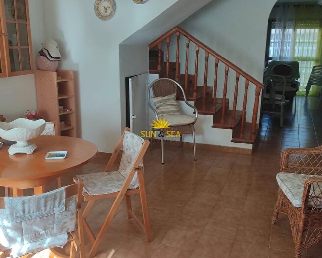 Casas en venta y pisos alquiler - 3