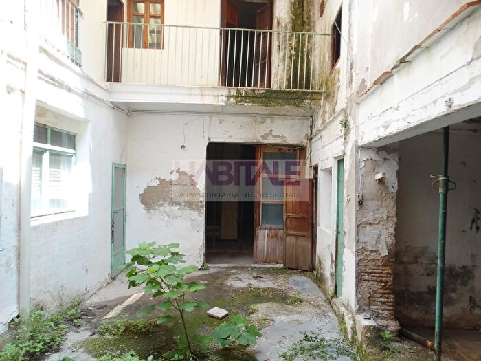 Casas en venta y pisos alquiler - 1