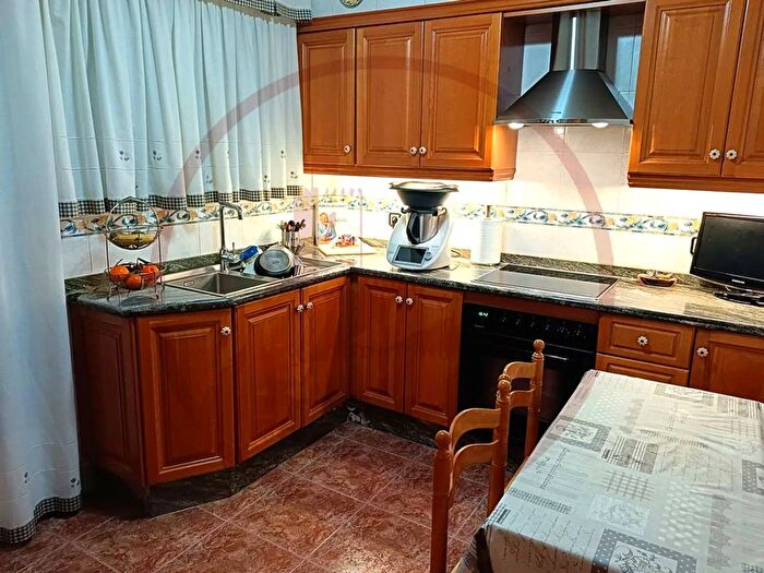 Casas en venta y pisos alquiler - 3