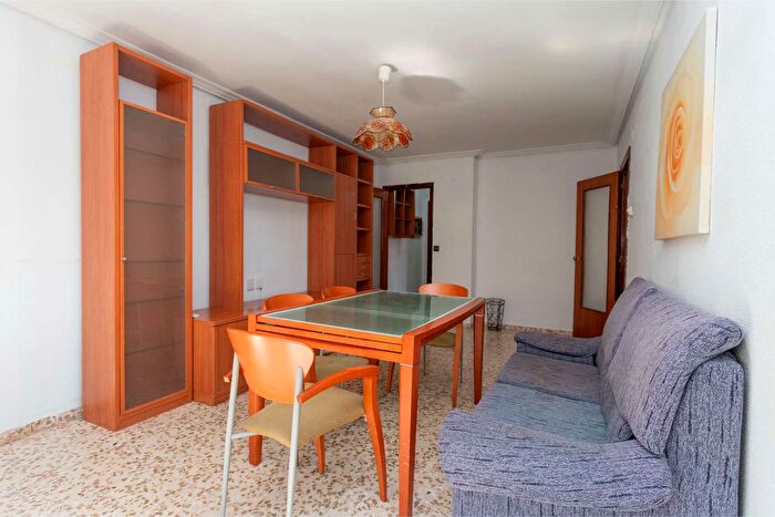 Casas en venta y pisos alquiler - 2