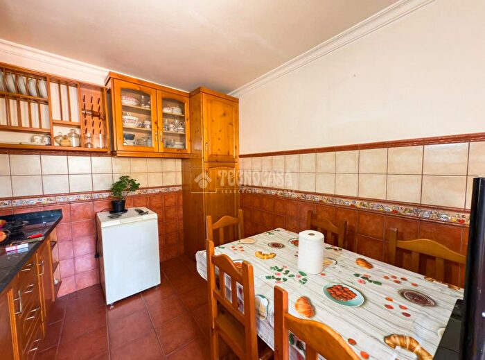 Casas en venta y pisos alquiler - 3