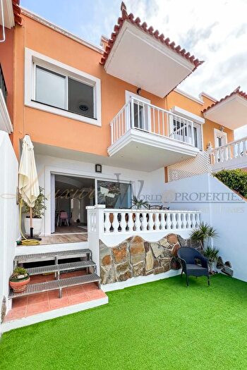 Casas en venta y pisos alquiler - 1