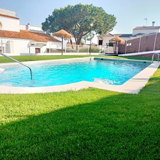Casa en venta en Villablanca, Huelva de 4 habitaciones