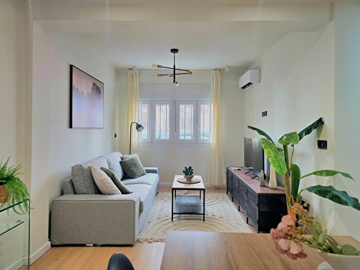 Casas en venta y pisos alquiler - 1
