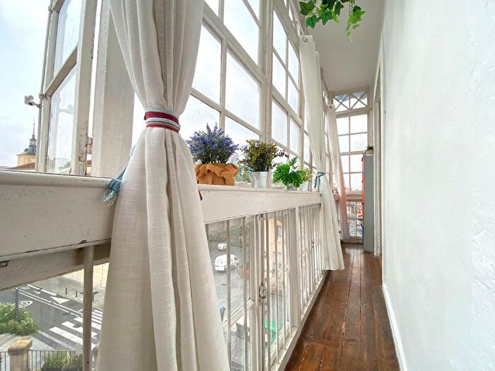 Casas en venta y pisos alquiler - 3